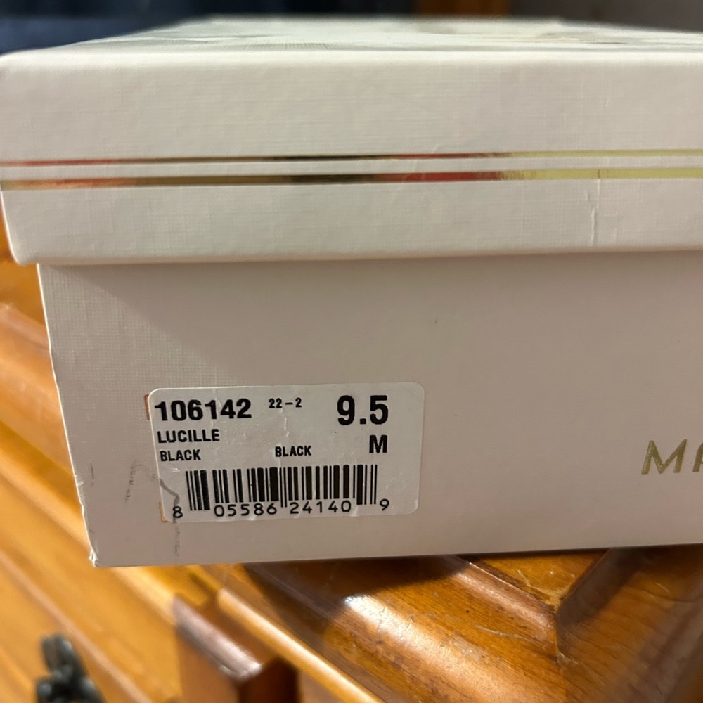 Maripe Lucille Black Shoes - Size 9.5 M